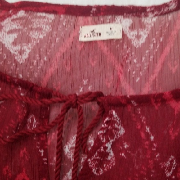 Hollister pattern burgandy and cream tunic. Size M - Picture 8 of 8